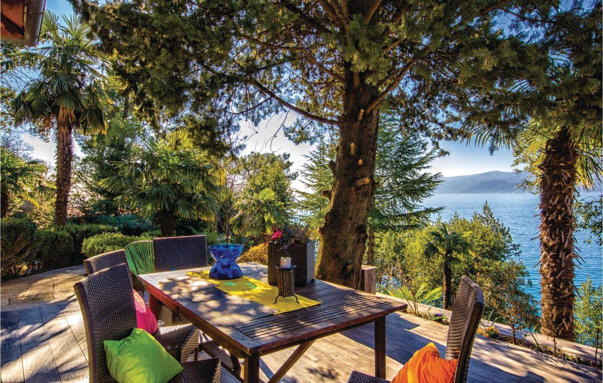 Lovely Apartment In Rijeka With House Sea View Bagian luar foto